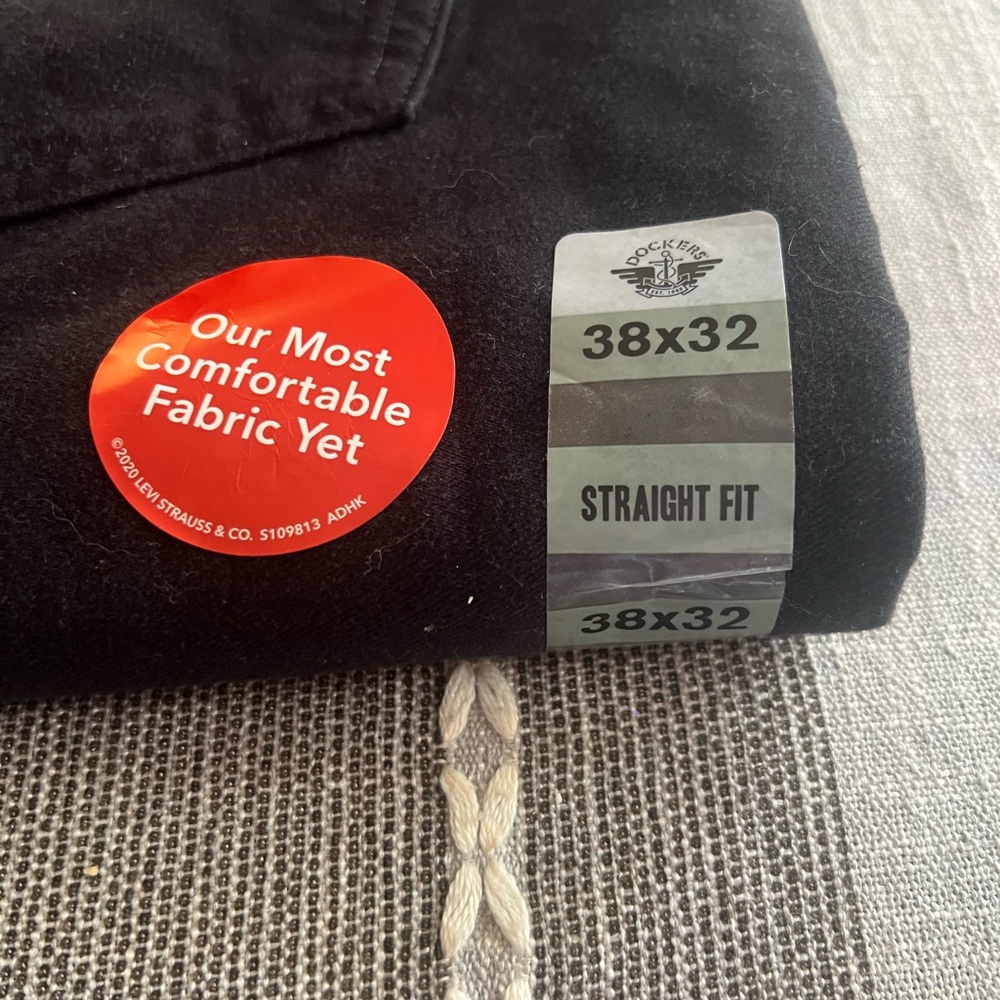 Mens Dockers Comfort Knit Jean Straight Fit, 38X32, NWT - Picture 3 of 5